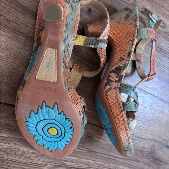 Women's Multicolor Sandals - Picture 5 of 6